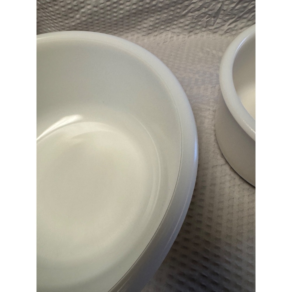 Vintage White Glass Mixing Bowls Crock 6" & 9" Diameter Set of 2 - Picture 9 of 16